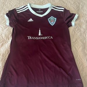 Super cute colorado rapids soccer jersey! in great condition!
